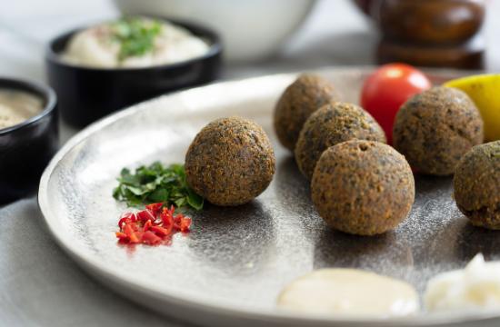 Olívás falafel tahini szósszal