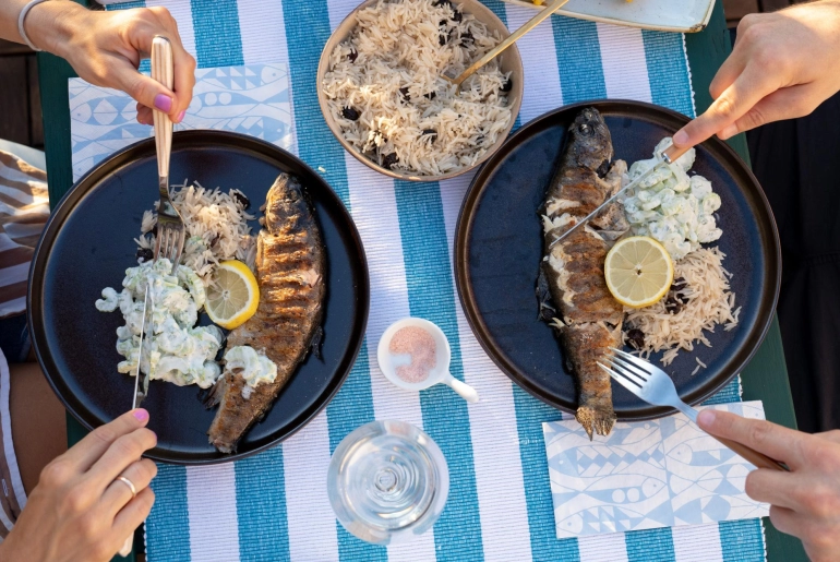 Grillezett pisztráng zellersalátával