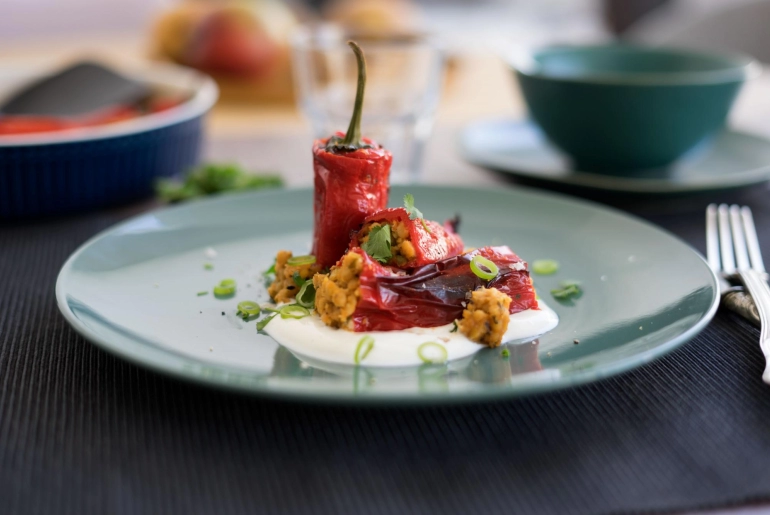 Lencsés kuszkusszal töltött kápia paprika