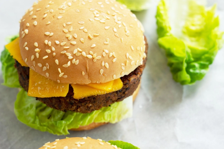 Húsmentes feketebab hamburger