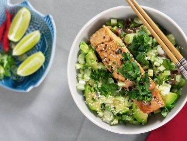 Teriyaki lazac rizstésztával