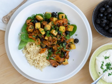 Füstölt tofu sült répával és kuszkusszal