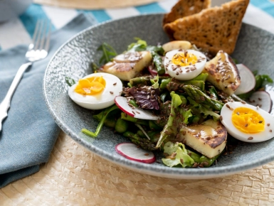 Sült kecskesajtos spárgasaláta