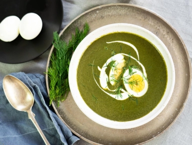 Kapros spenótkrémleves főtt tojással