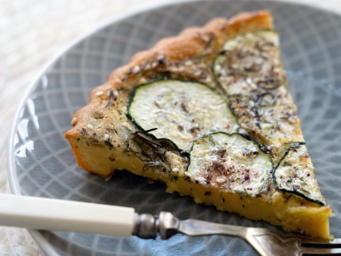 Cukkinis-rozmaringos farinata