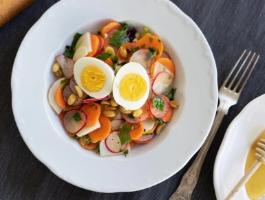 Répa-retek-mogyoró saláta